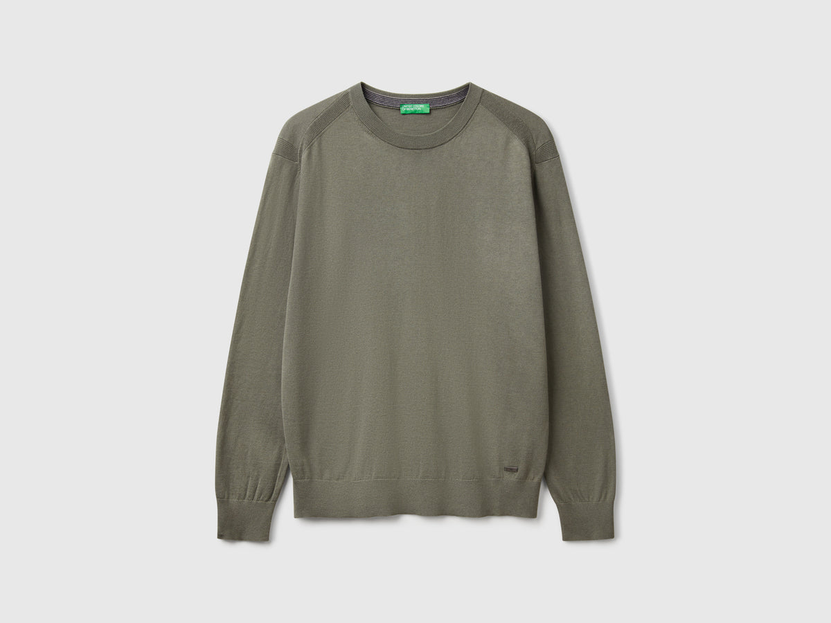 Maglione in misto viscosa e seta da uomo verde militare Benetton