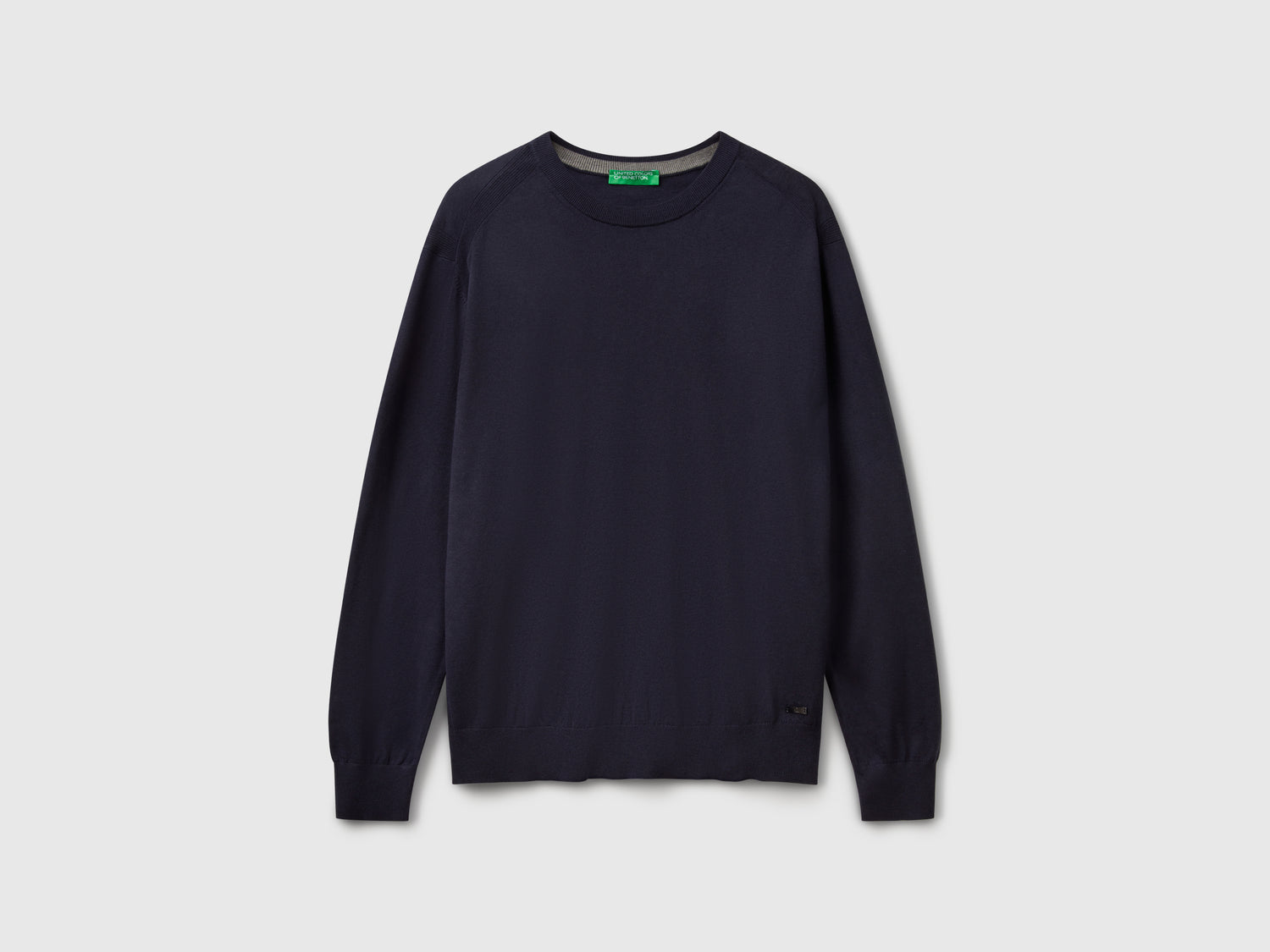 Maglione in misto viscosa e seta da uomo blu scuro | Benetton Outlet