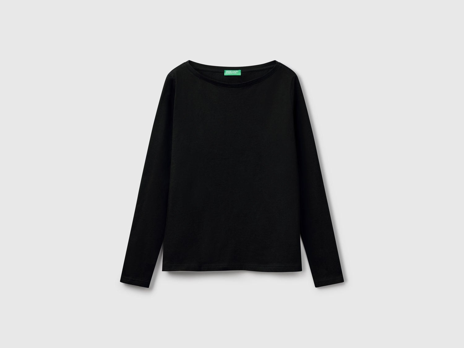 T-shirt con scollo a barchetta 100% cotone da donna nero | Benetton Outlet