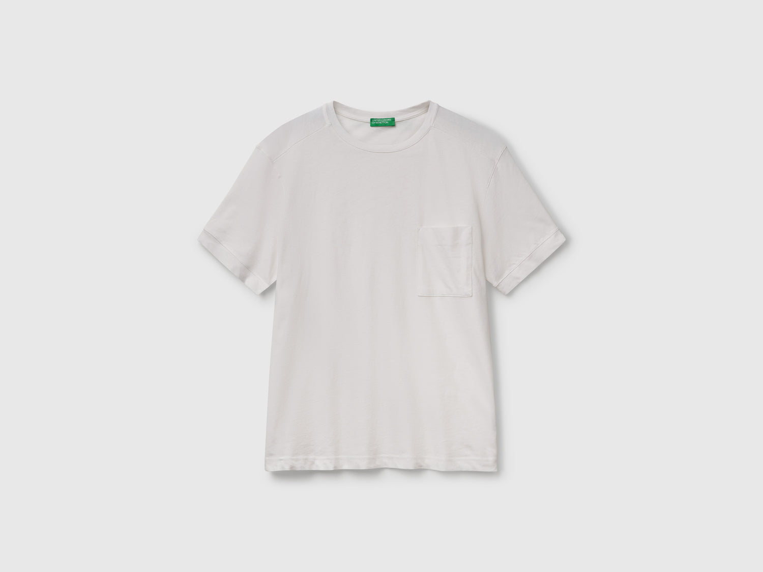 Maglietta con taschino in misto lino da uomo bianco | Benetton Outlet