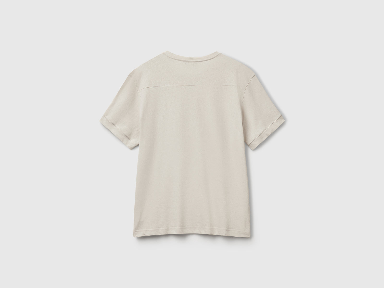 Maglietta con taschino in misto lino da uomo beige 2 | Benetton Outlet