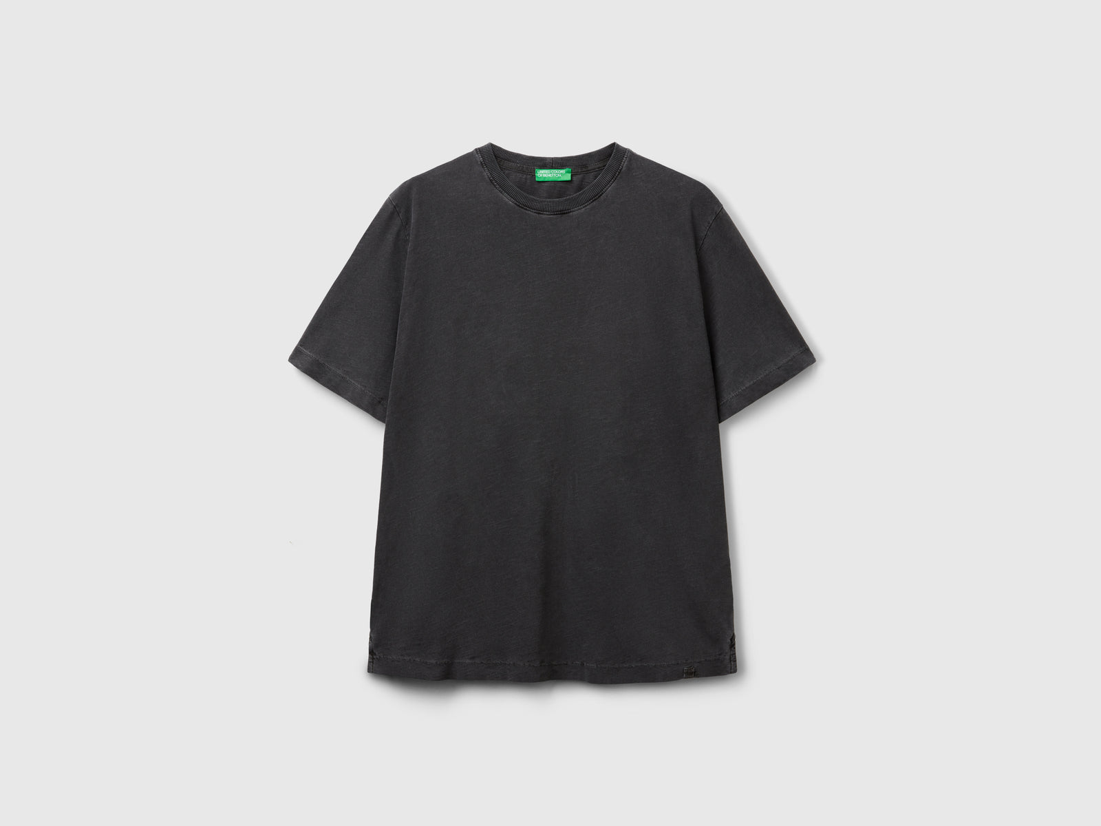 T-shirt leggera da uomo grigio scuro | Benetton Outlet
