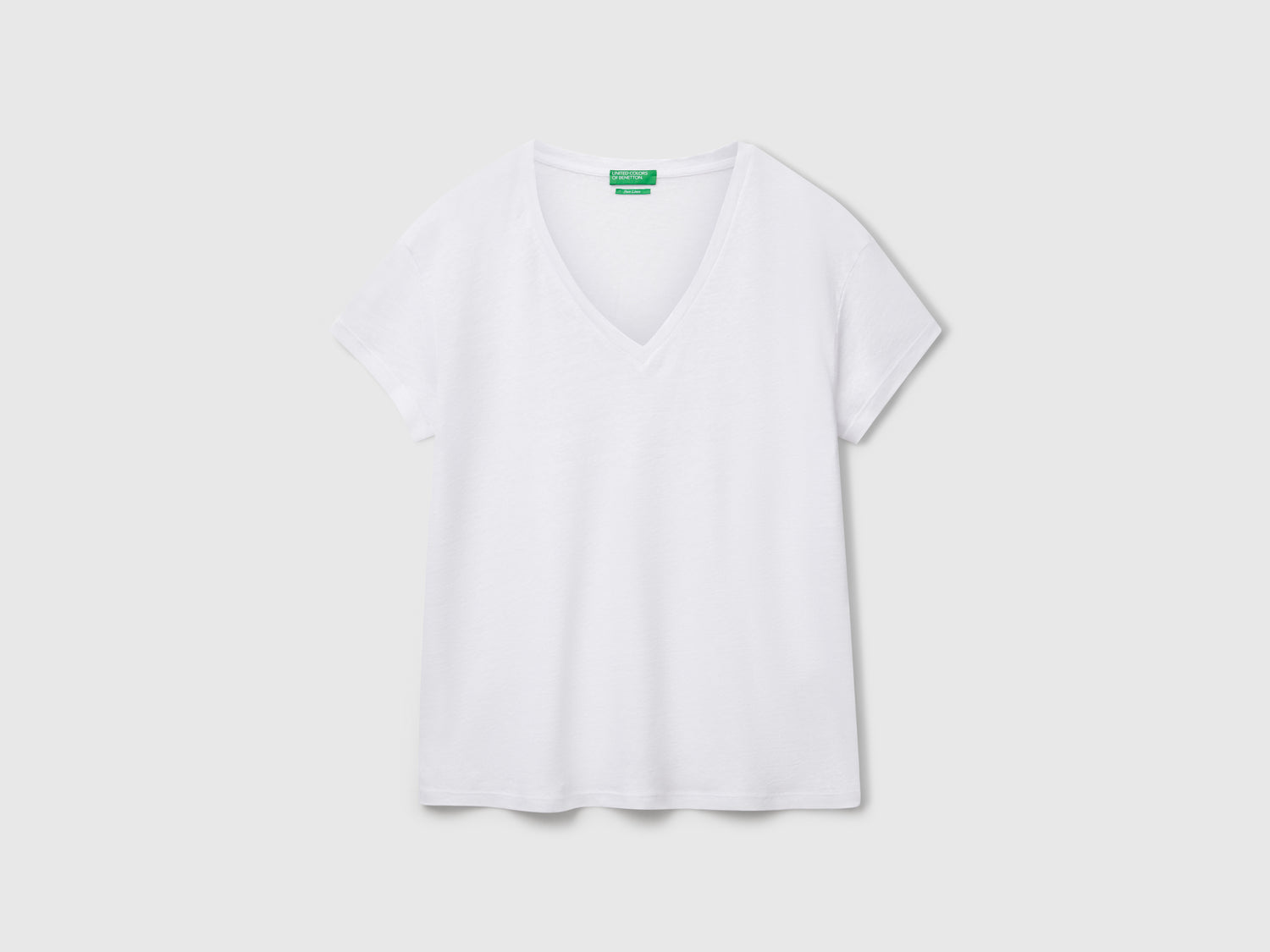 T-shirt scollo a V in puro lino da donna bianco | Benetton Outlet