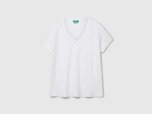 T-shirt scollo a V in puro lino