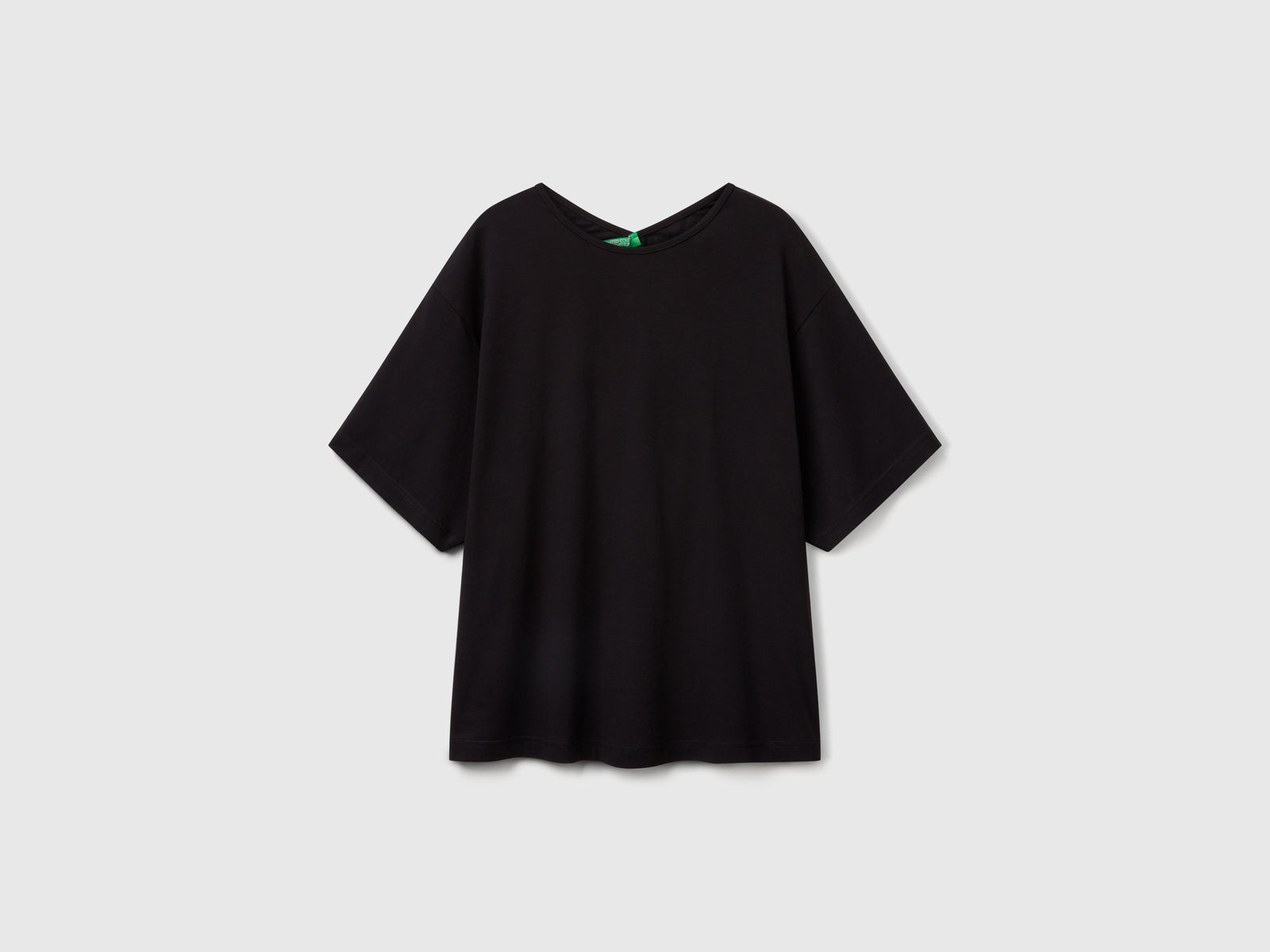 T-shirt con incrocio sul retro da donna nero | Benetton Outlet
