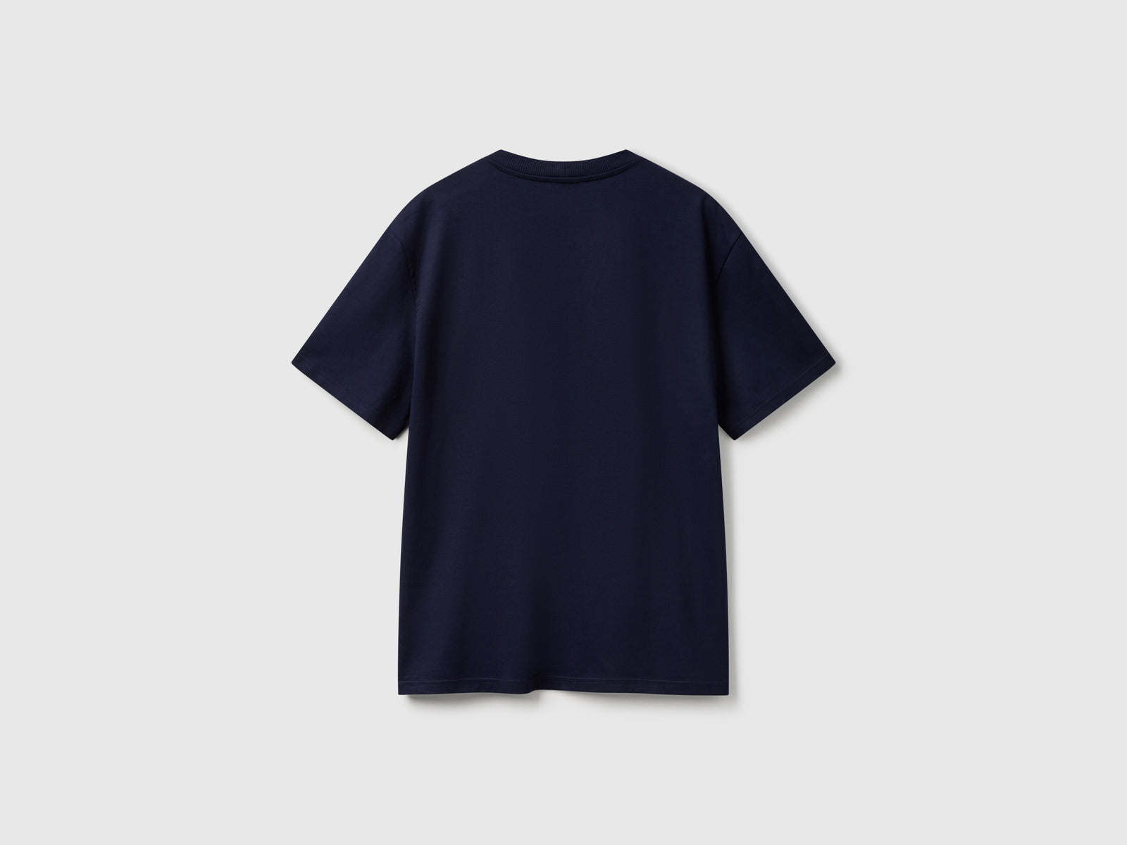 T-shirt over fit con patch da uomo blu scuro 2 | Benetton Outlet