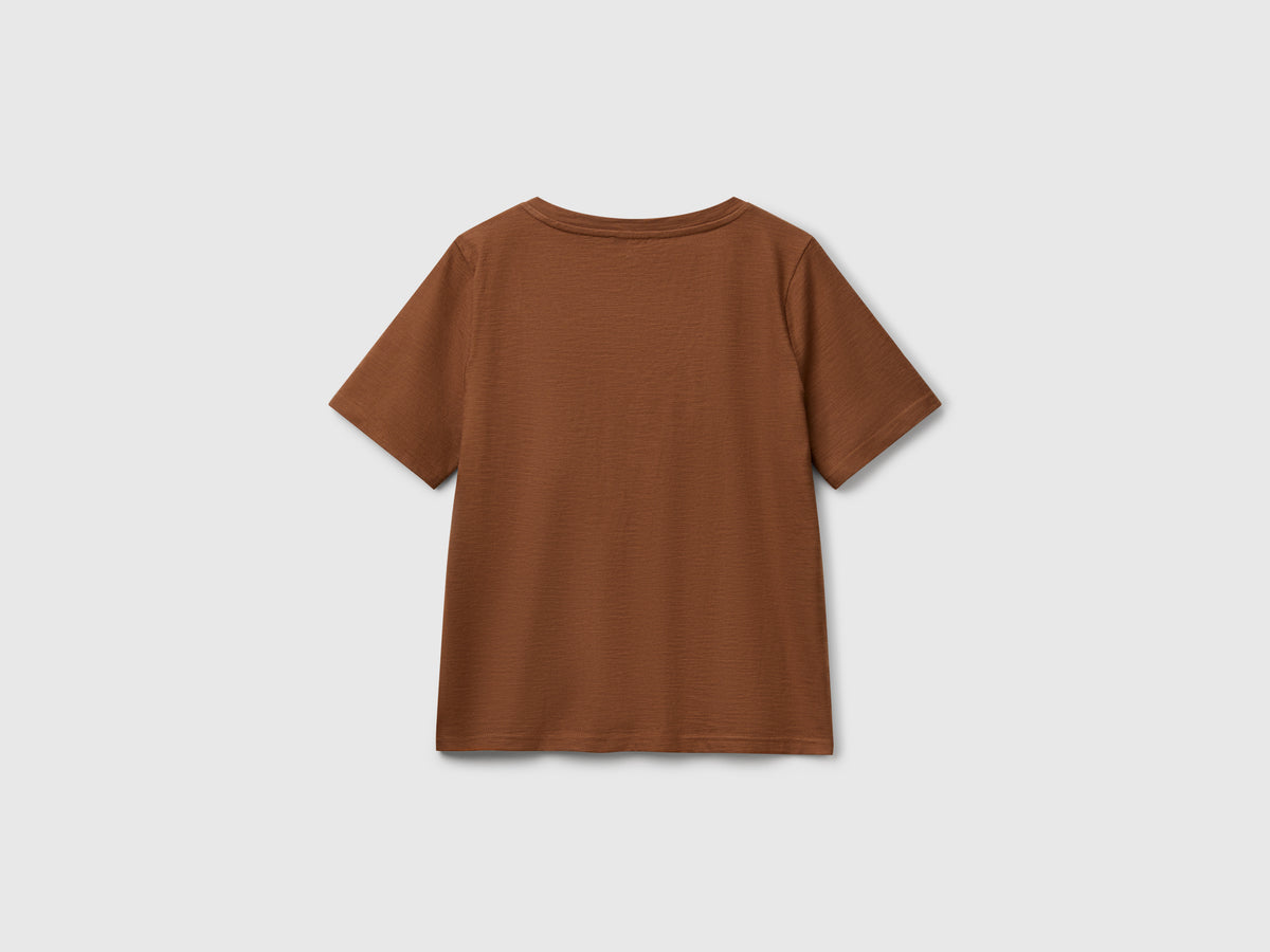 T-shirt scollo a V in cotone fiammato
