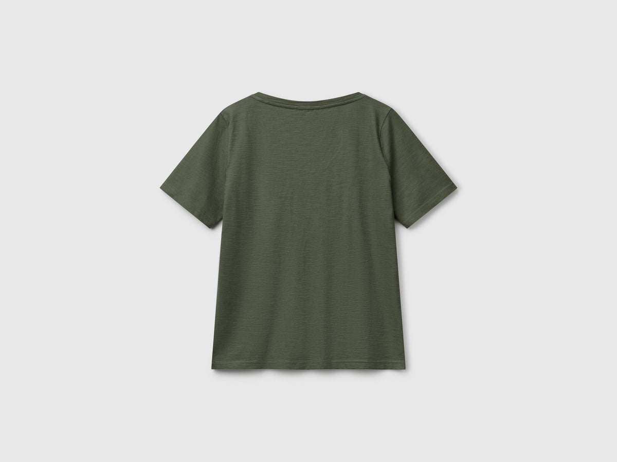 T-shirt scollo a V in cotone fiammato