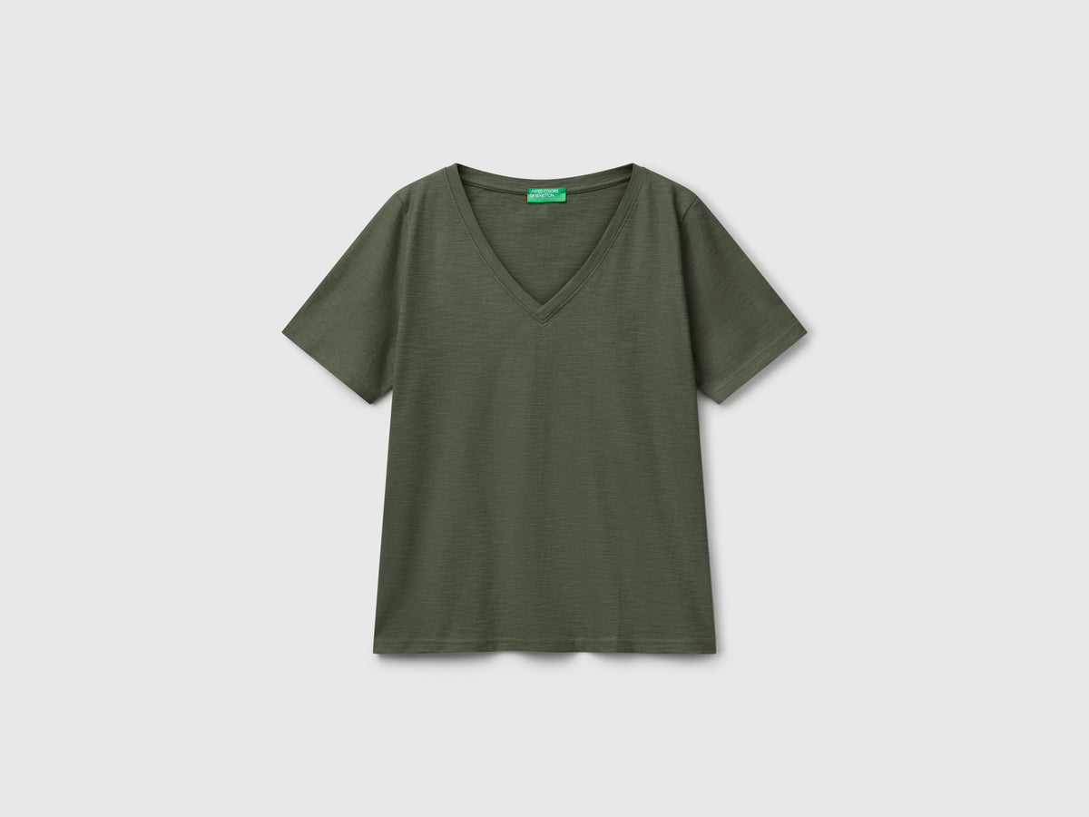 T-shirt scollo a V in cotone fiammato