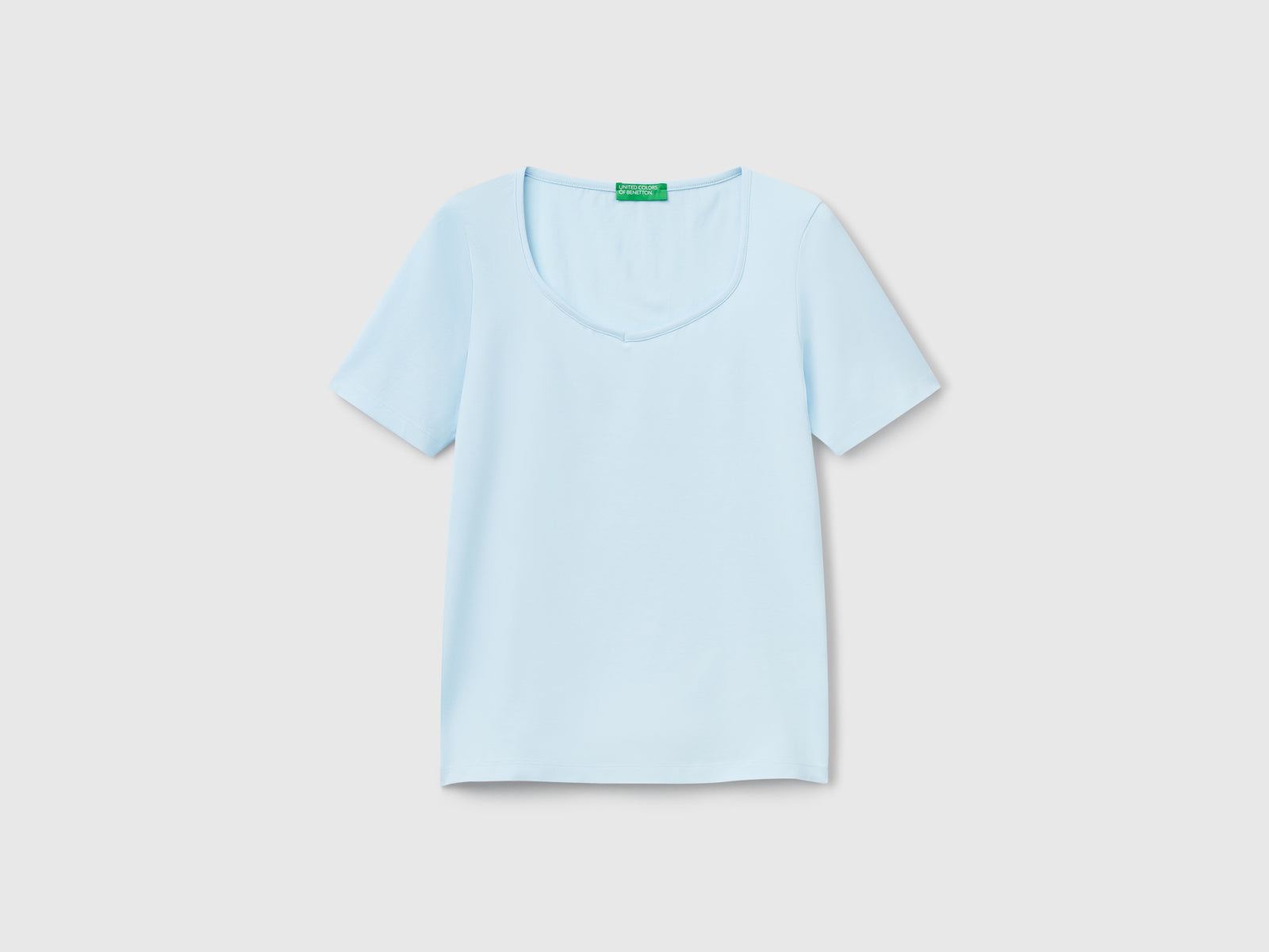 T-shirt slim fit da donna celeste | Benetton Outlet