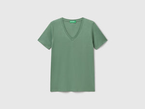 T-shirt verde bosco in puro cotone con scollo a V
