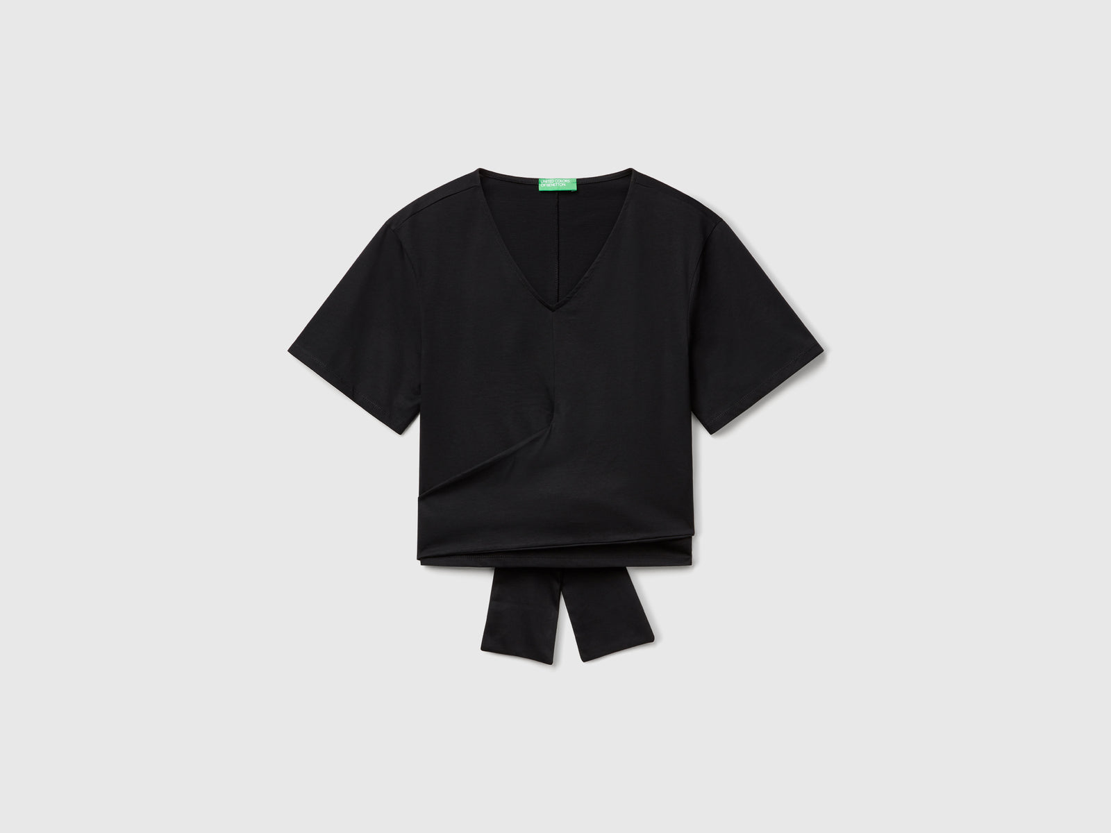 Maglietta con nodo sul retro da donna nero | Benetton Outlet