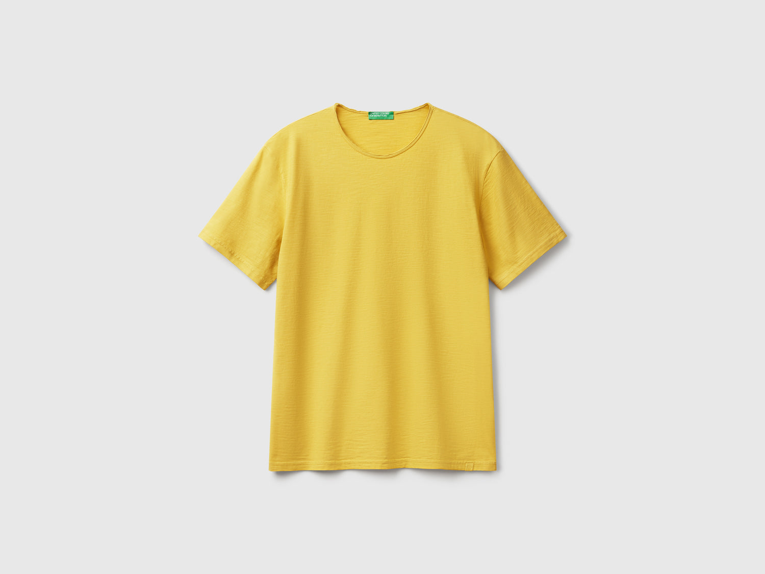 T-shirt in cotone fiammato da uomo senape | Benetton Outlet