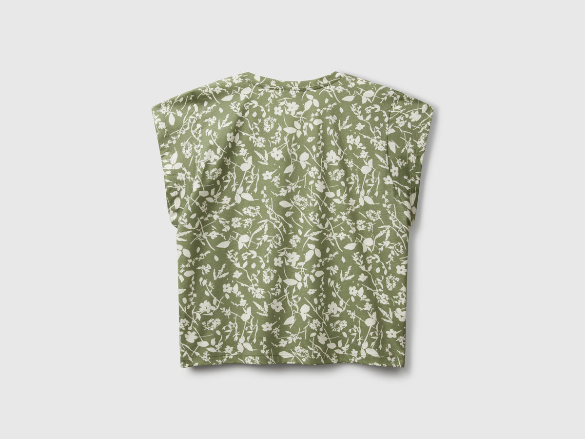 T-shirt with flower print