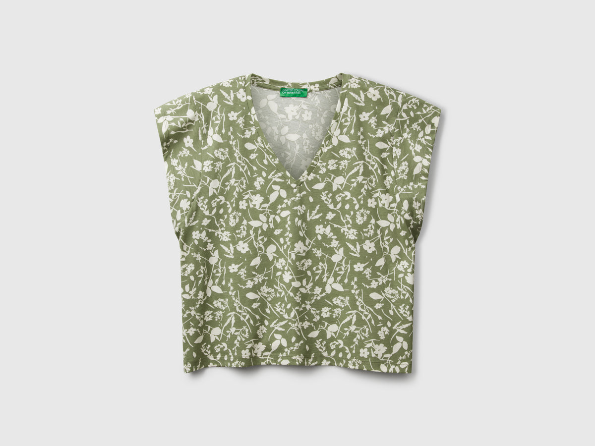 T-shirt with flower print