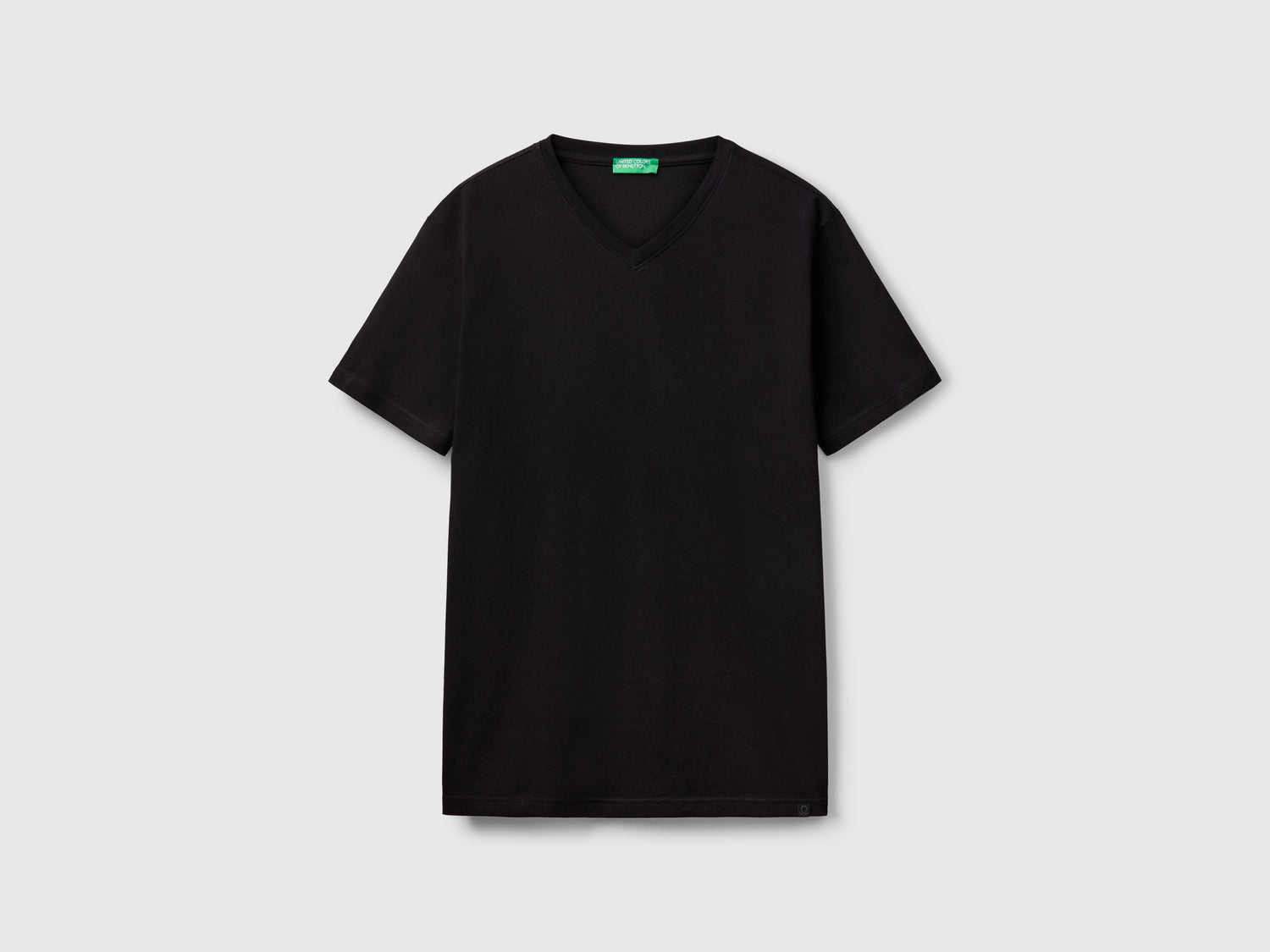 T-shirt in cotone a fibra lunga da uomo nero | Benetton Outlet