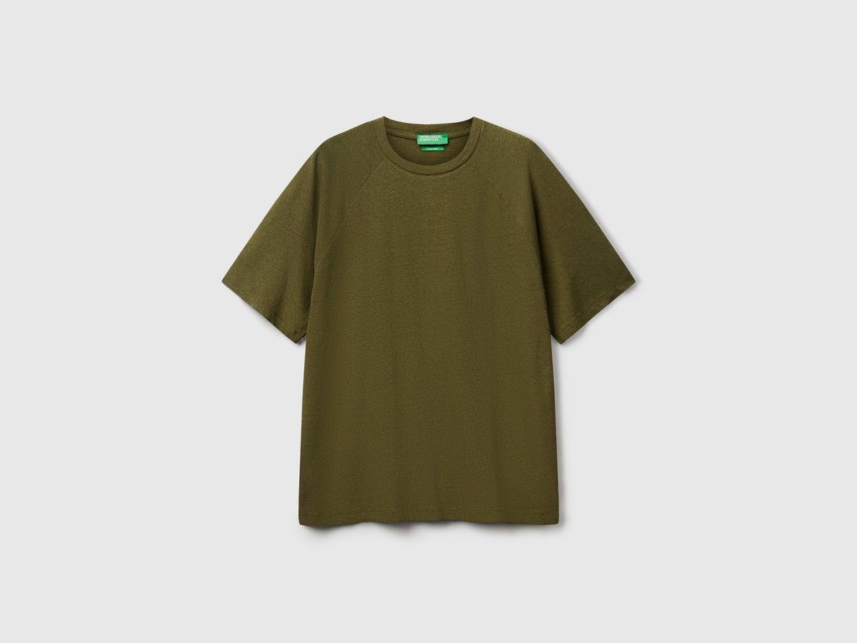 T-shirt in misto lino da uomo verde oliva Benetton Outlet