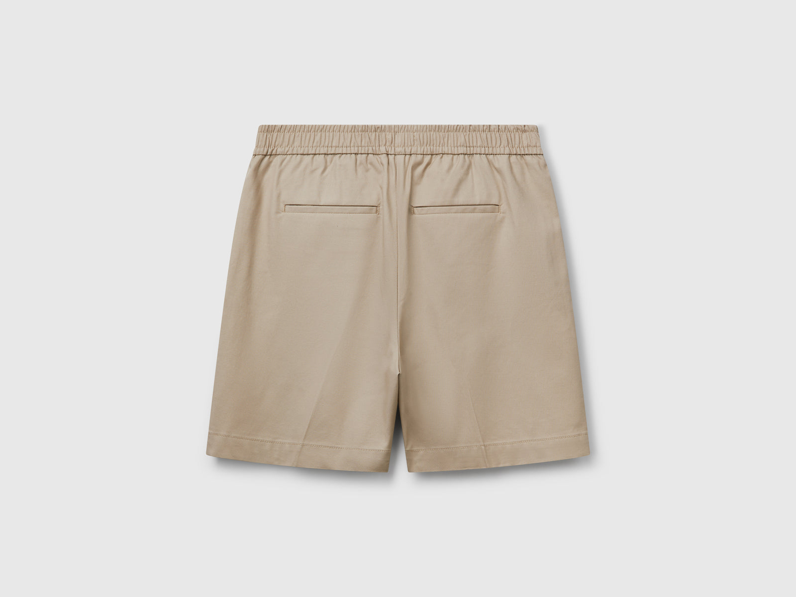 Bermuda in cotone elasticizzato da donna beige 2 | Benetton Outlet
