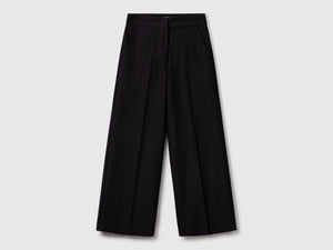 High-waisted cropped trousers
