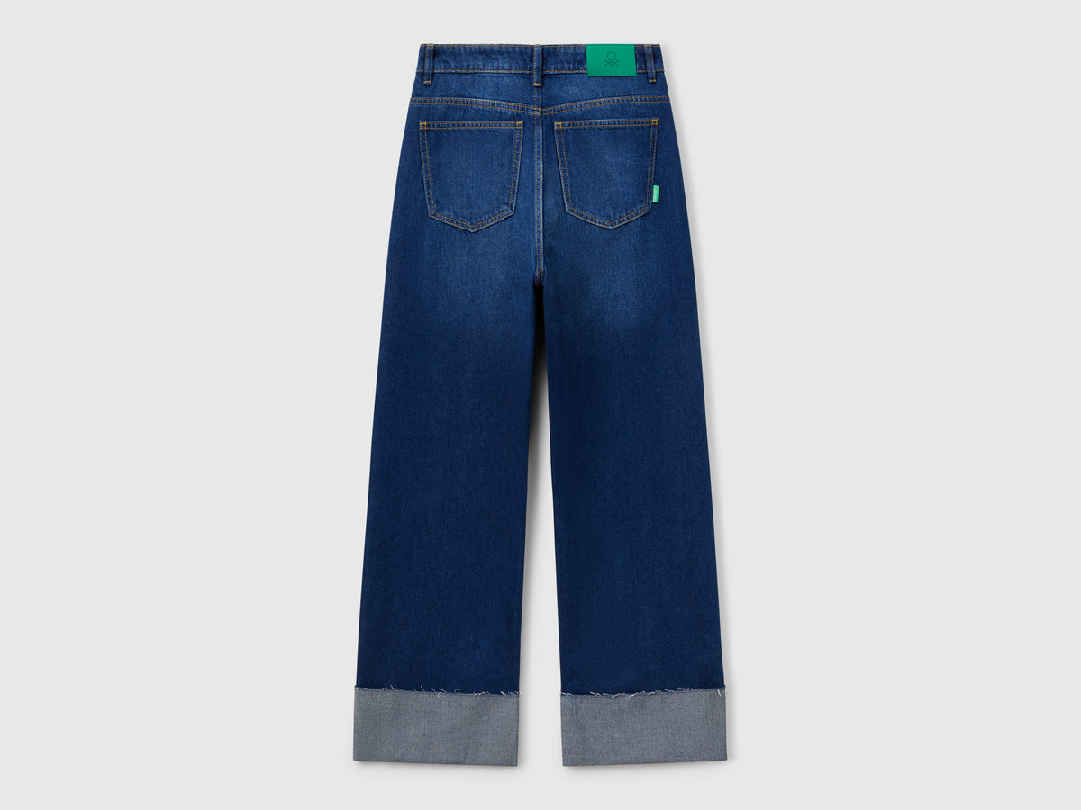 Jeans wide fit con risvolto