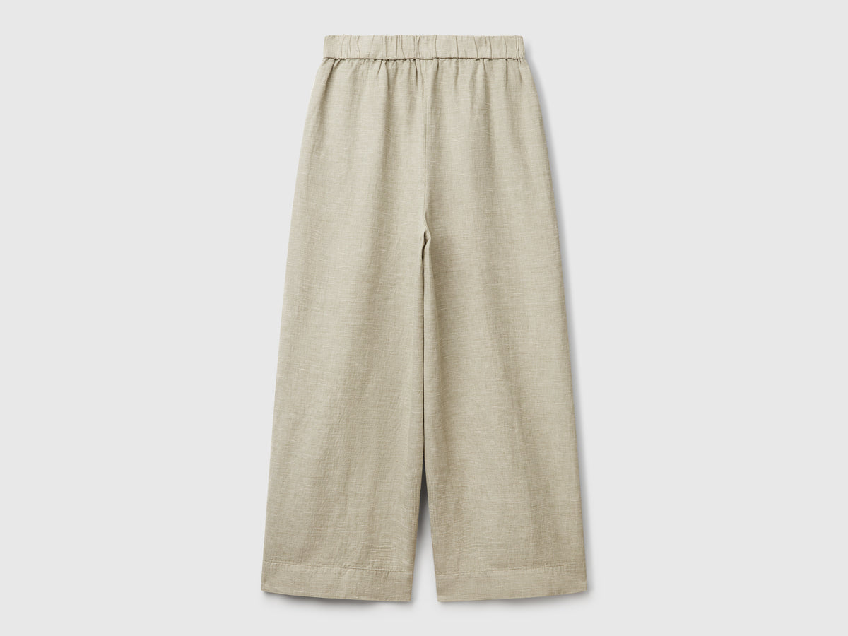 Wide leg trousers