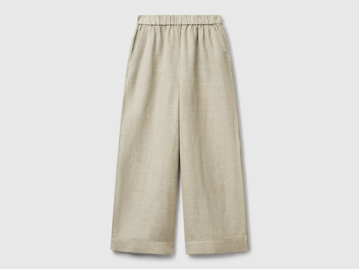 Wide leg trousers