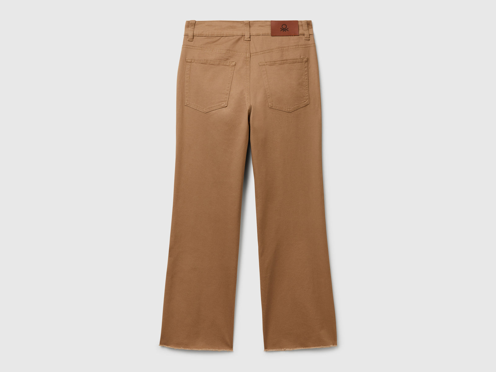 Pantalones cropped de cinco bolsillos da donna cammello 2 | Benetton Outlet