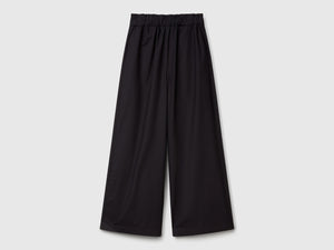 Pantaloni leggeri con gamba ampia