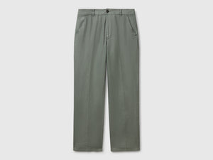 Chino in puro lino