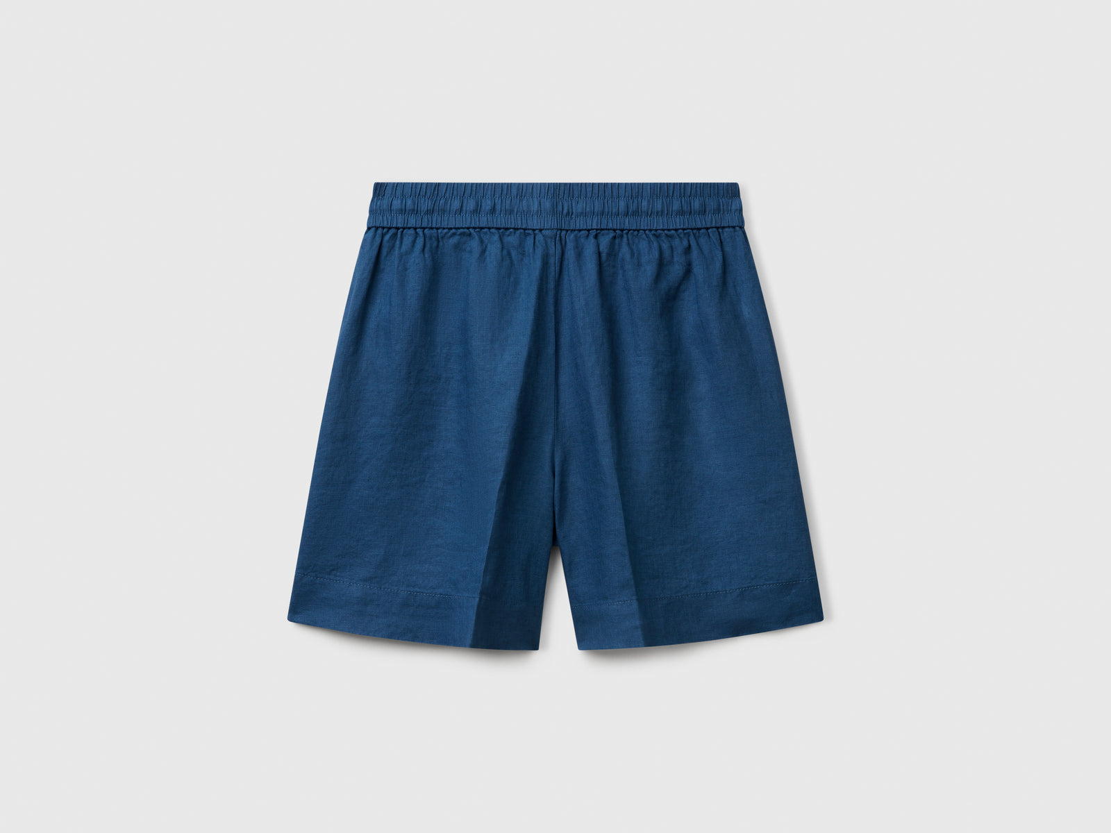 Shorts in puro lino con coulisse da donna avio 2 | Benetton Outlet