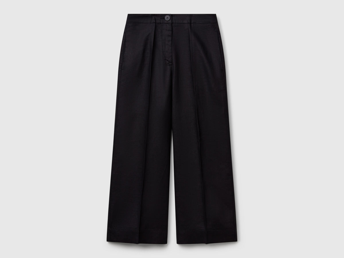Cropped trousers in pure linen