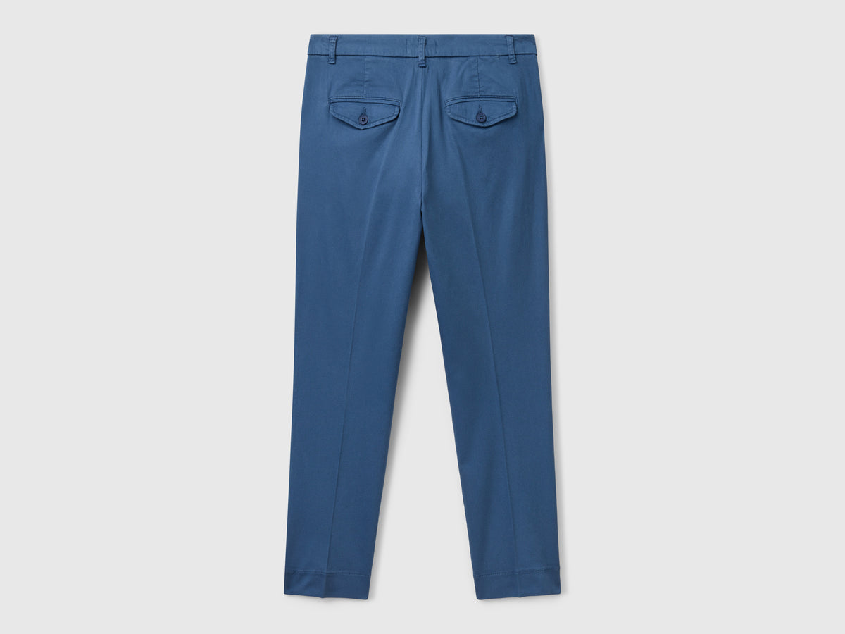 Pantalones chinos cropped de algodón elástico