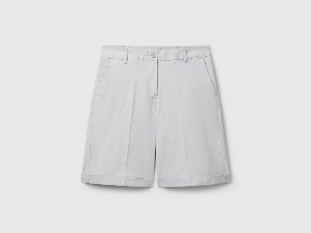 Bermuda con risvolto in cotone stretch