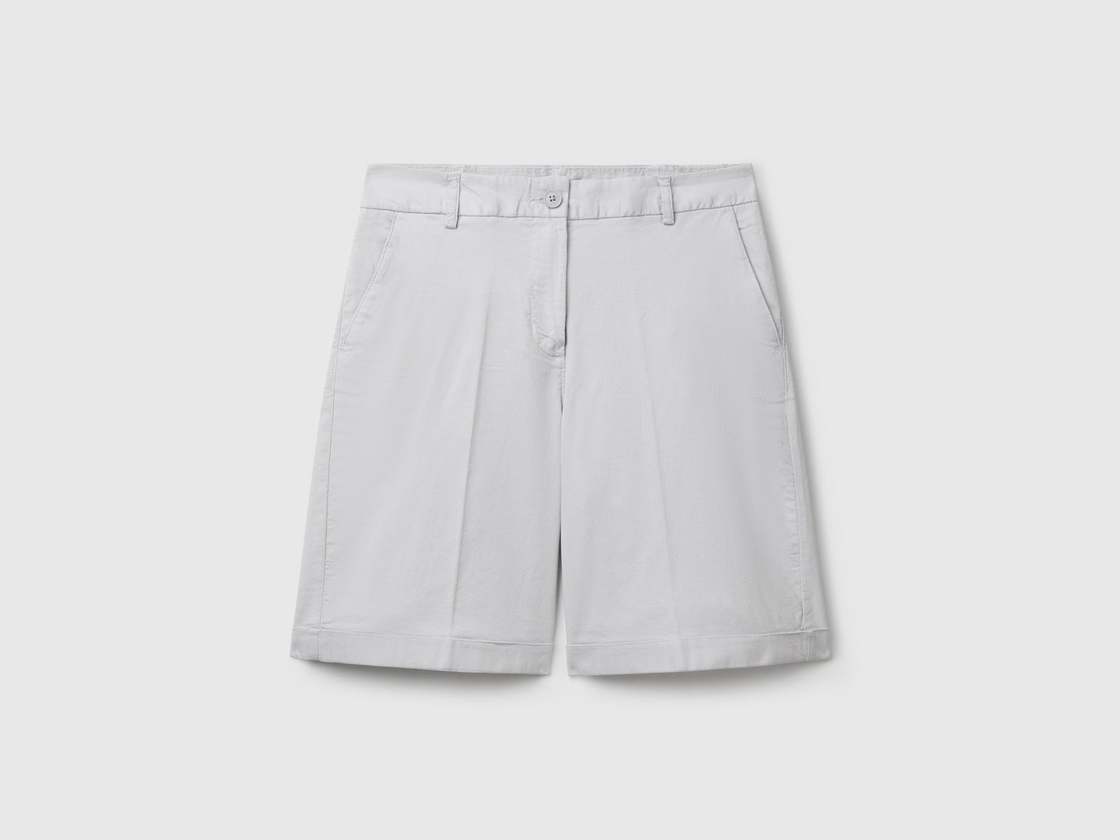 Bermuda con risvolto in cotone stretch da donna grigio chiaro | Benetton Outlet