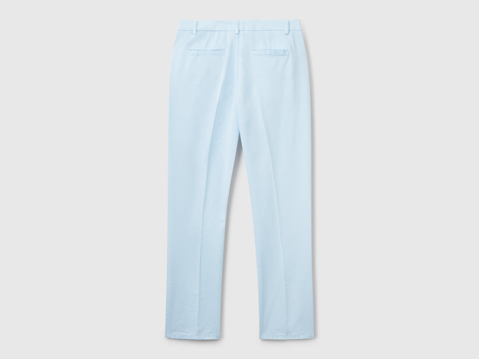 Chino slim fit in cotone da donna celeste 2 | Benetton Outlet