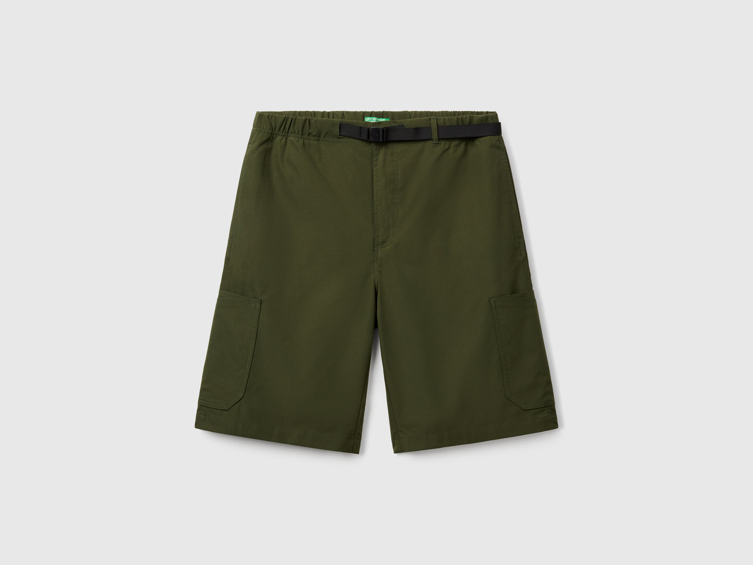 Bermuda cargo con cinturino da uomo verde oliva | Benetton Outlet