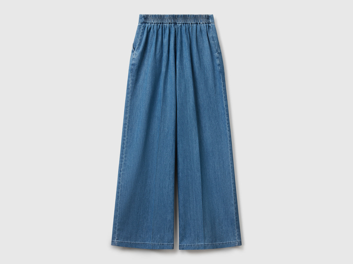 Jeans with elastic waist