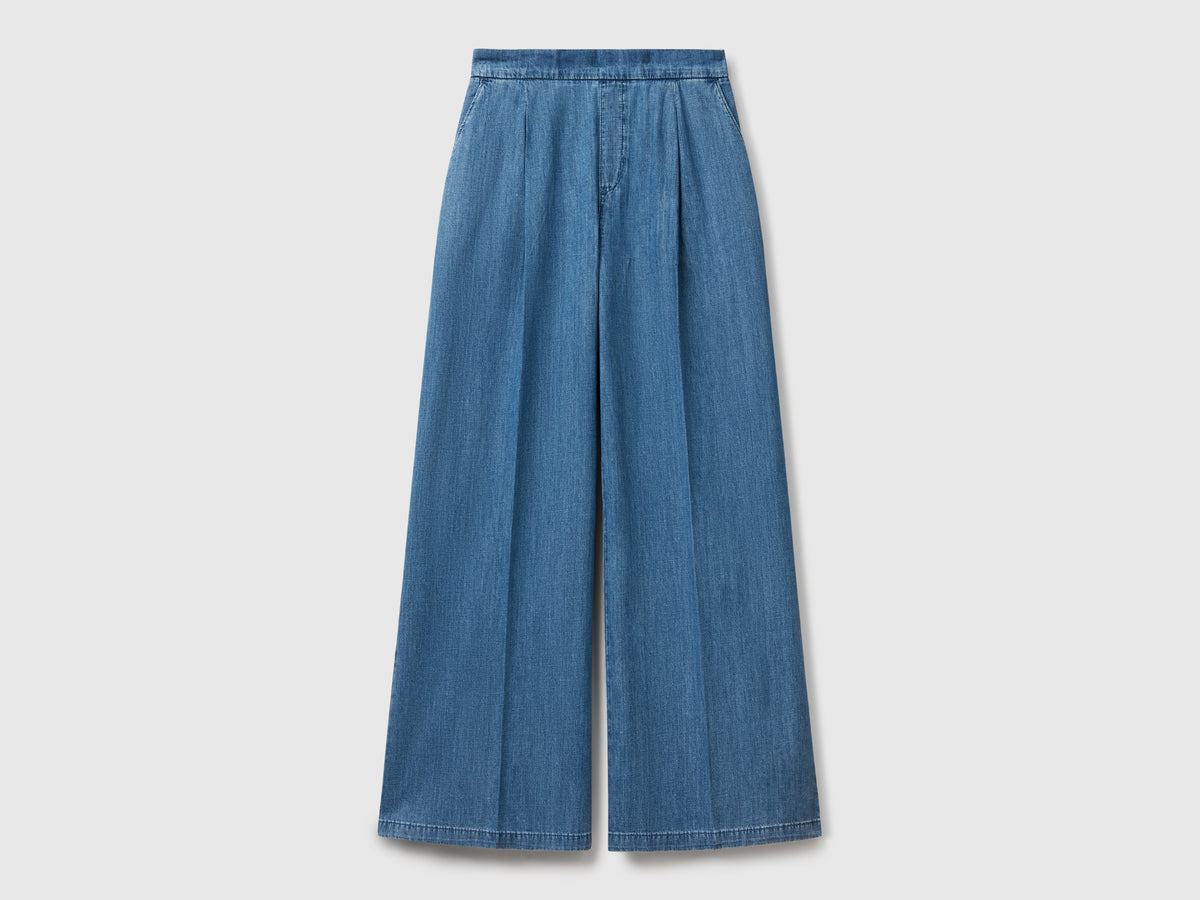 Jeans with elastic waist