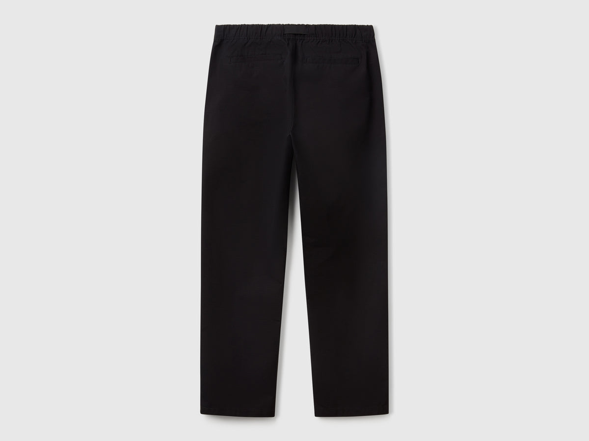 Pantaloni con gamba dritta