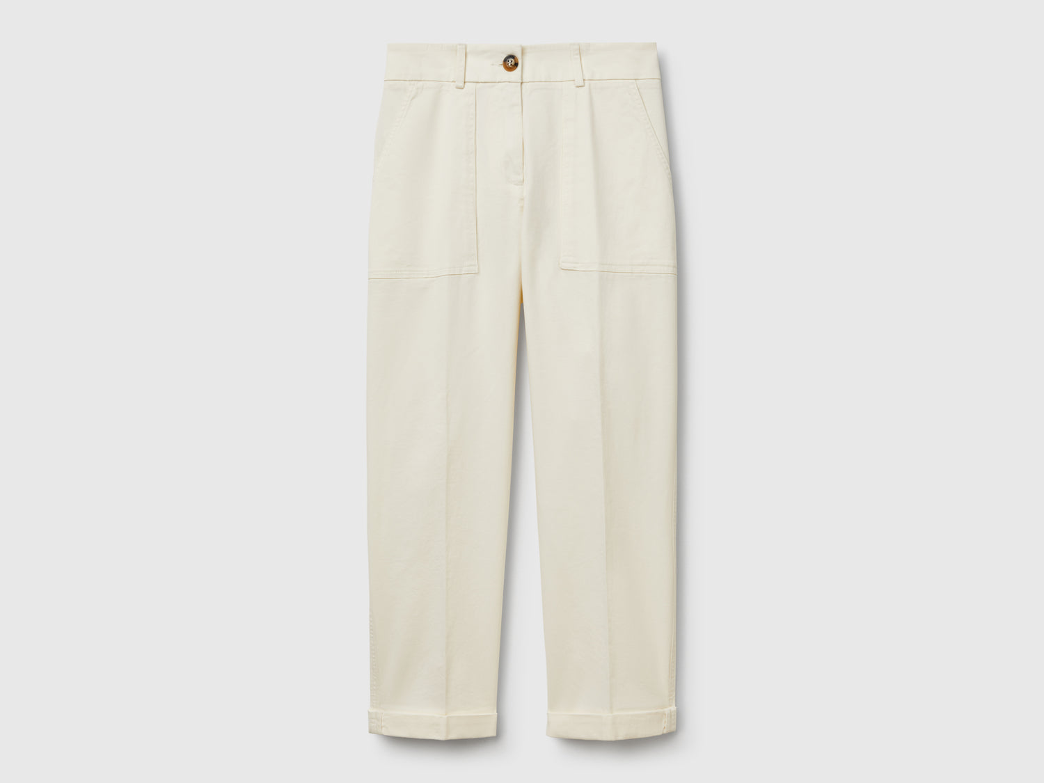 Pantaloni con risvolto in cotone stretch da donna bianco panna | Benetton Outlet