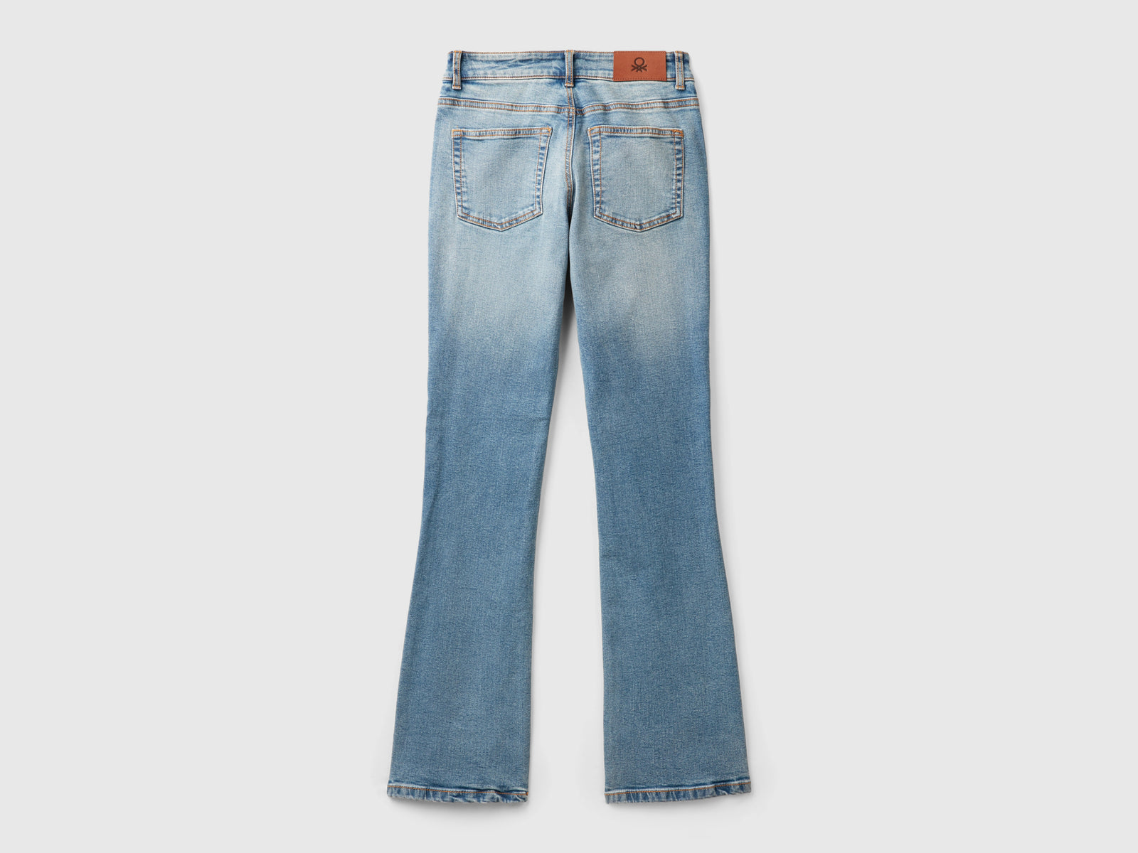 Jeans bootcut in misto cotone da donna blu 2 | Benetton Outlet