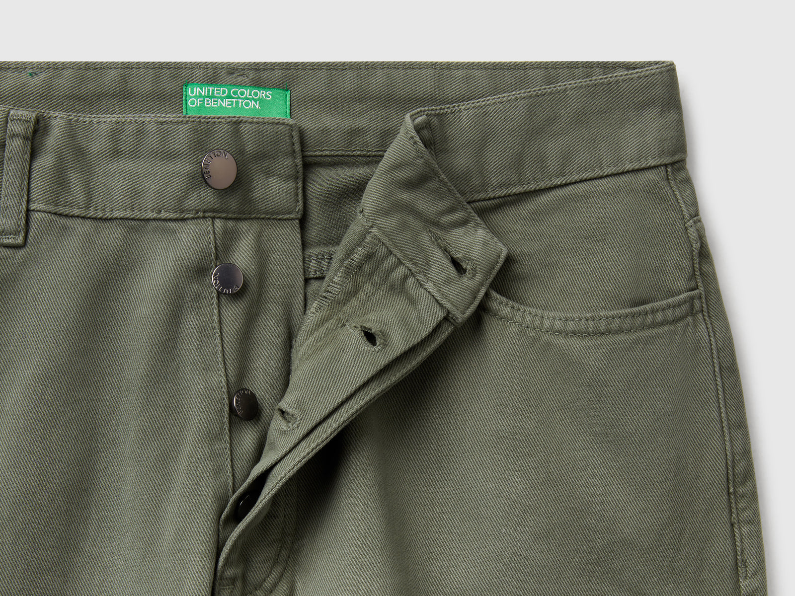 Jeans regular fit da uomo verde chiaro 3 | Benetton Outlet