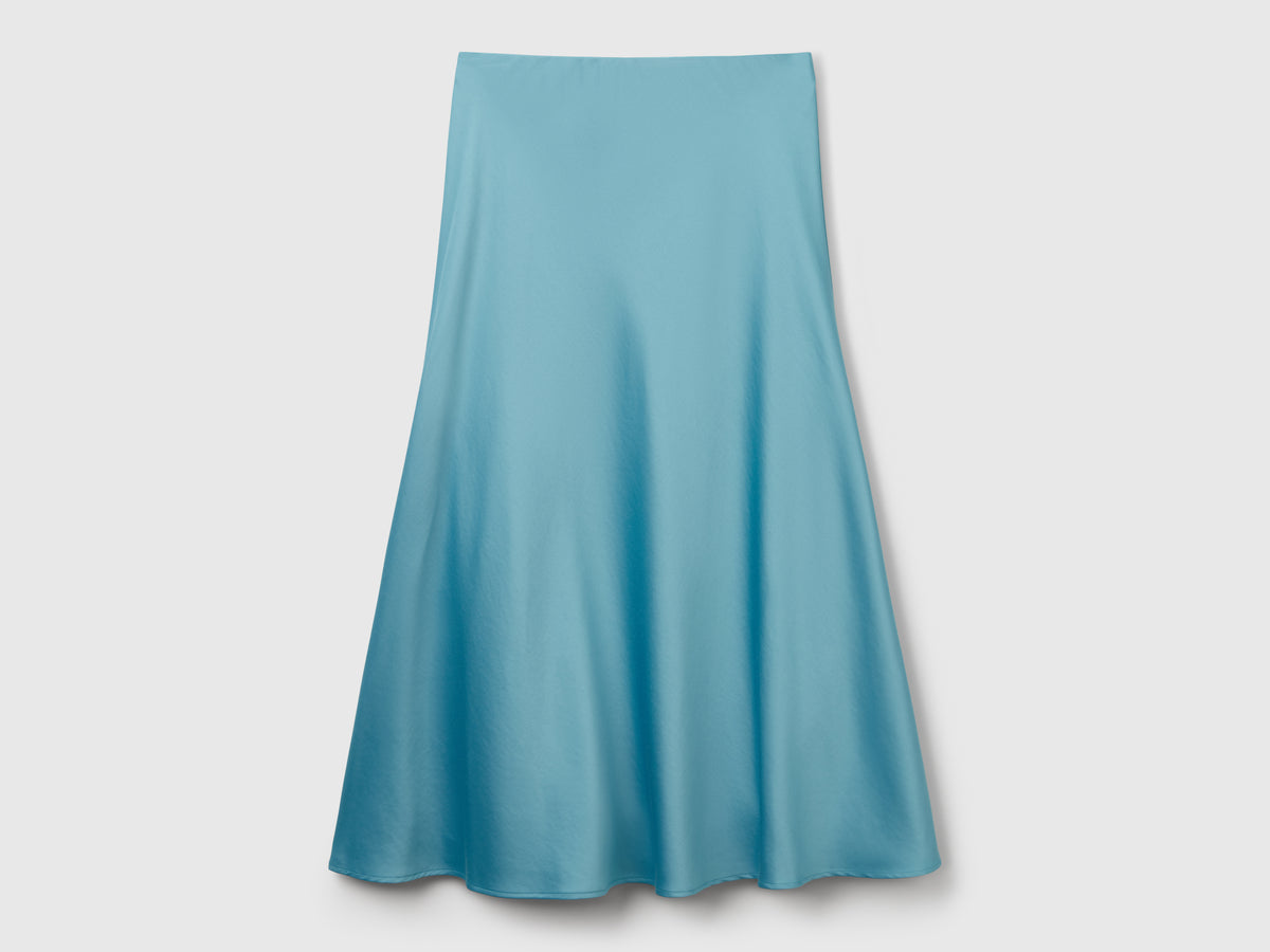 Flowing satin-effect skirt