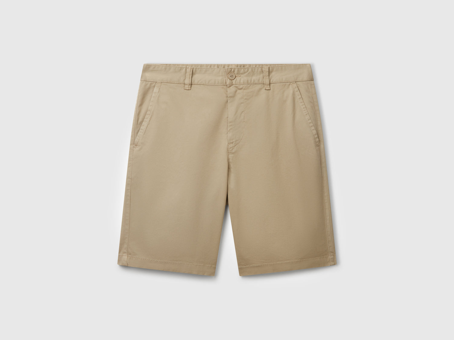 Bermuda chino in cotone stretch da uomo verde militare | Benetton Outlet