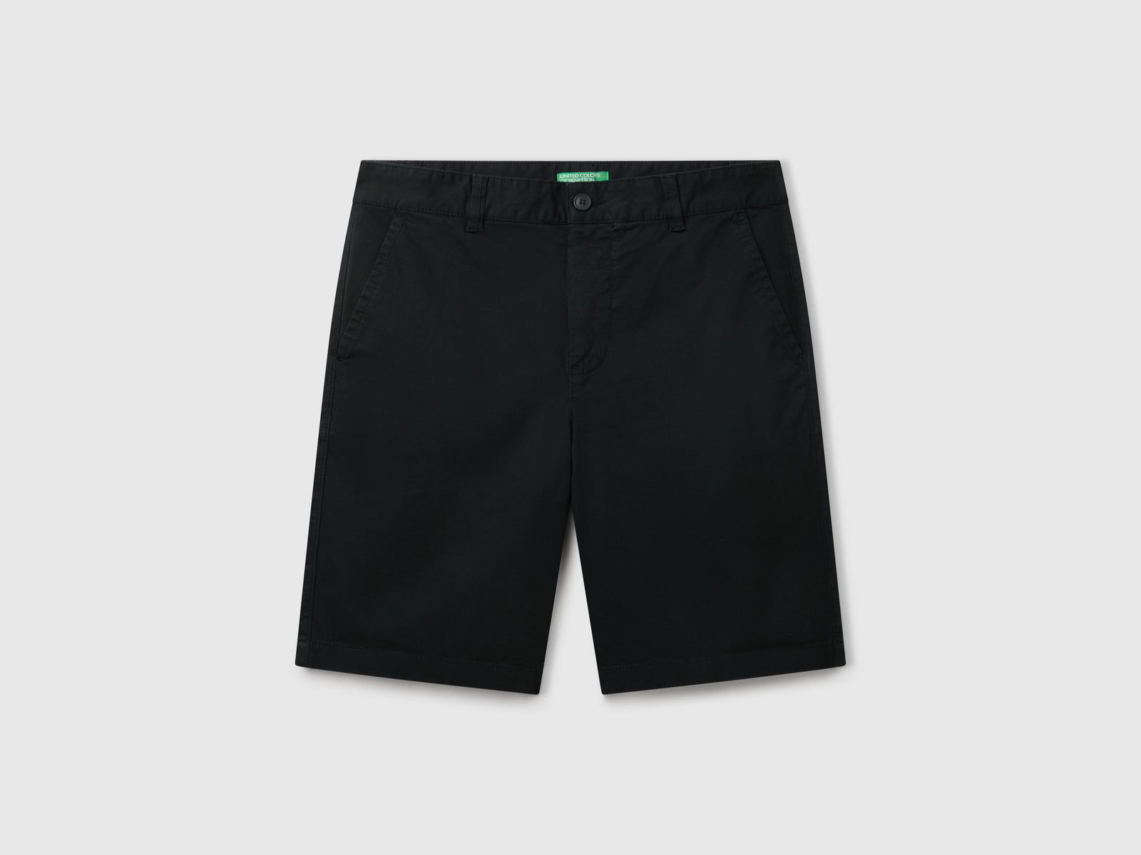 Bermuda chino in cotone stretch da uomo nero | Benetton Outlet