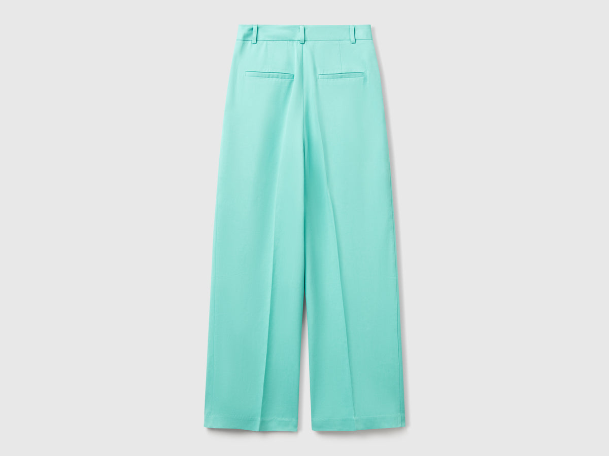 Pantaloni ampi fluidi