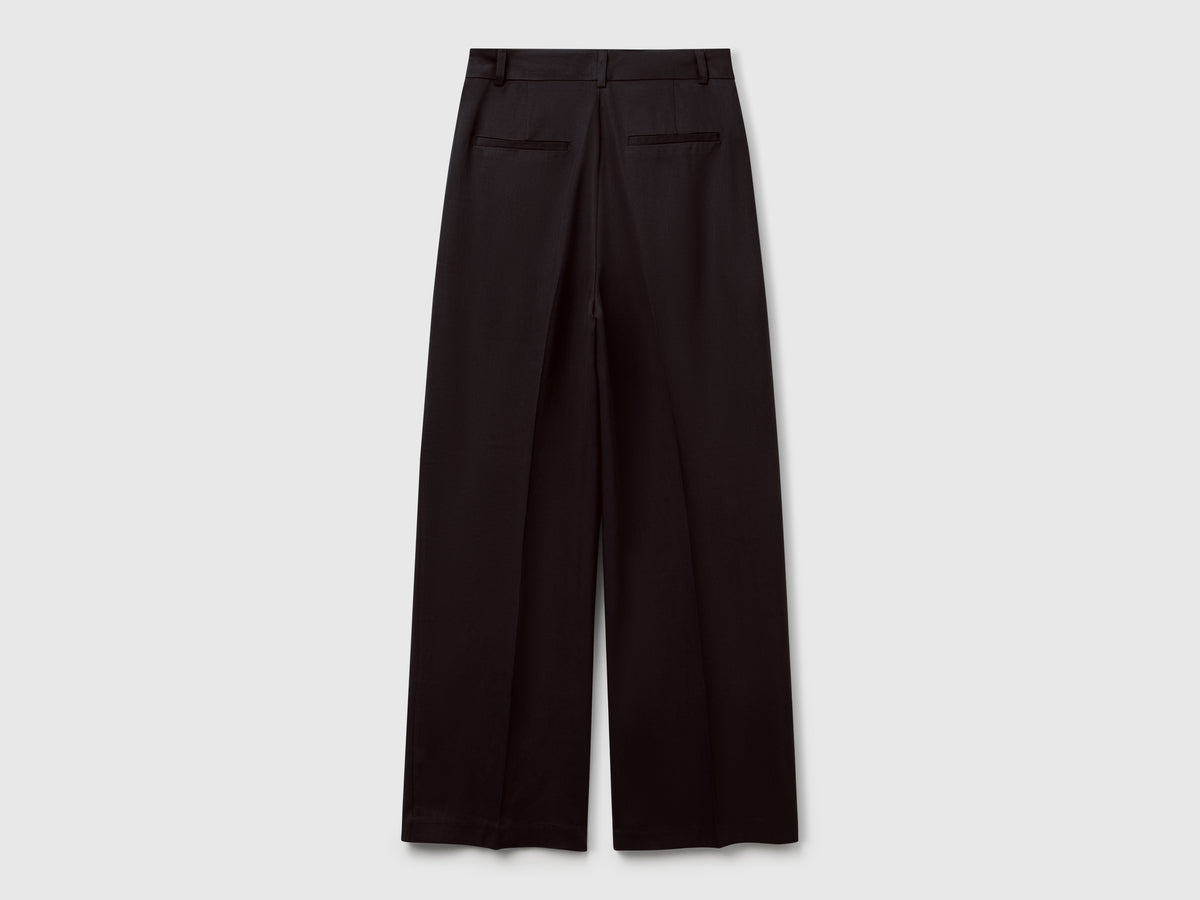 Pantaloni ampi fluidi