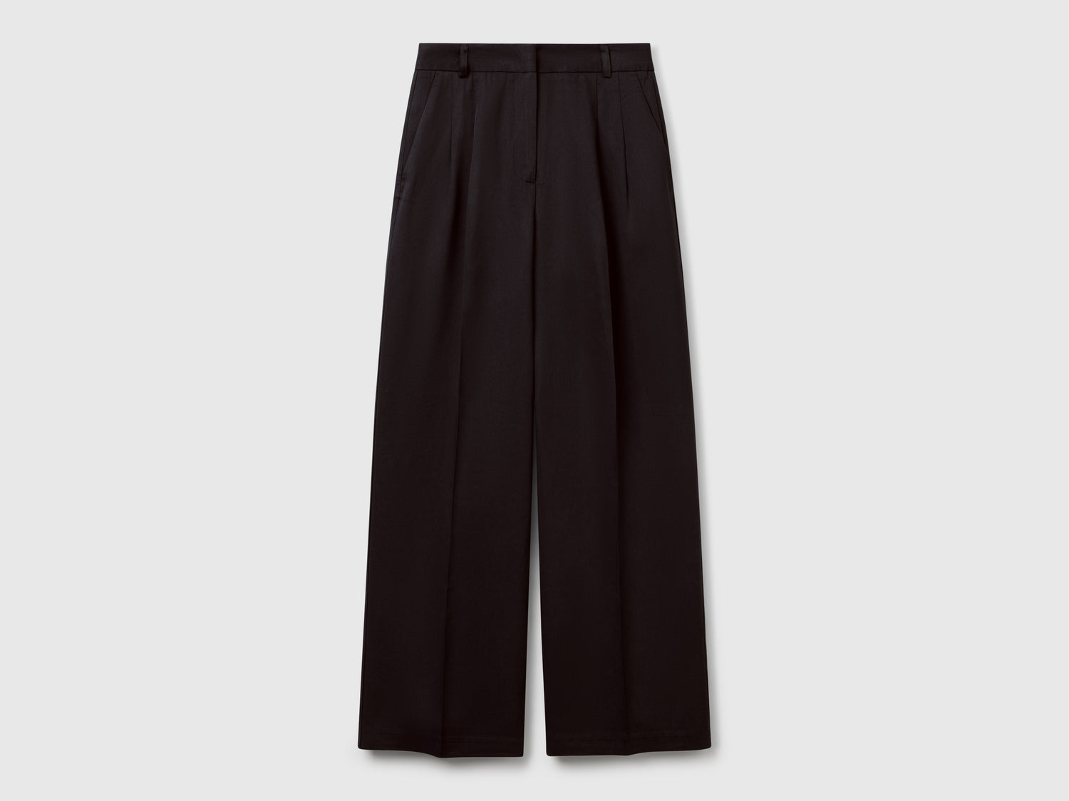 Pantaloni ampi fluidi da donna nero | Benetton Outlet