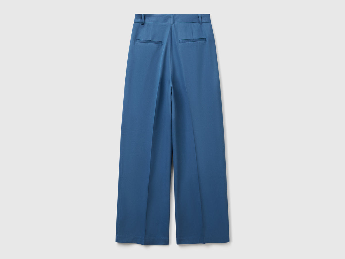 Pantaloni ampi fluidi