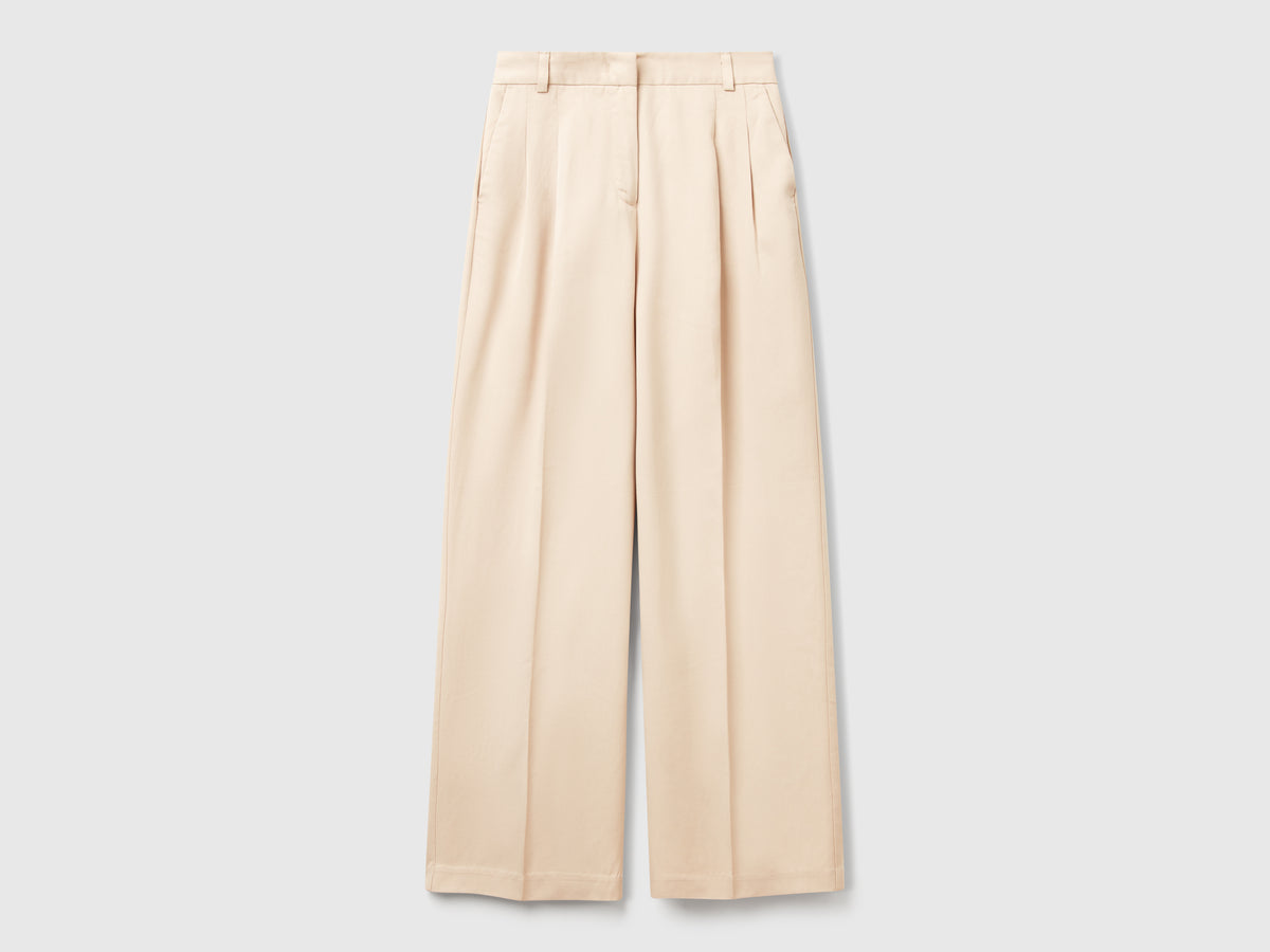 Pantaloni ampi fluidi